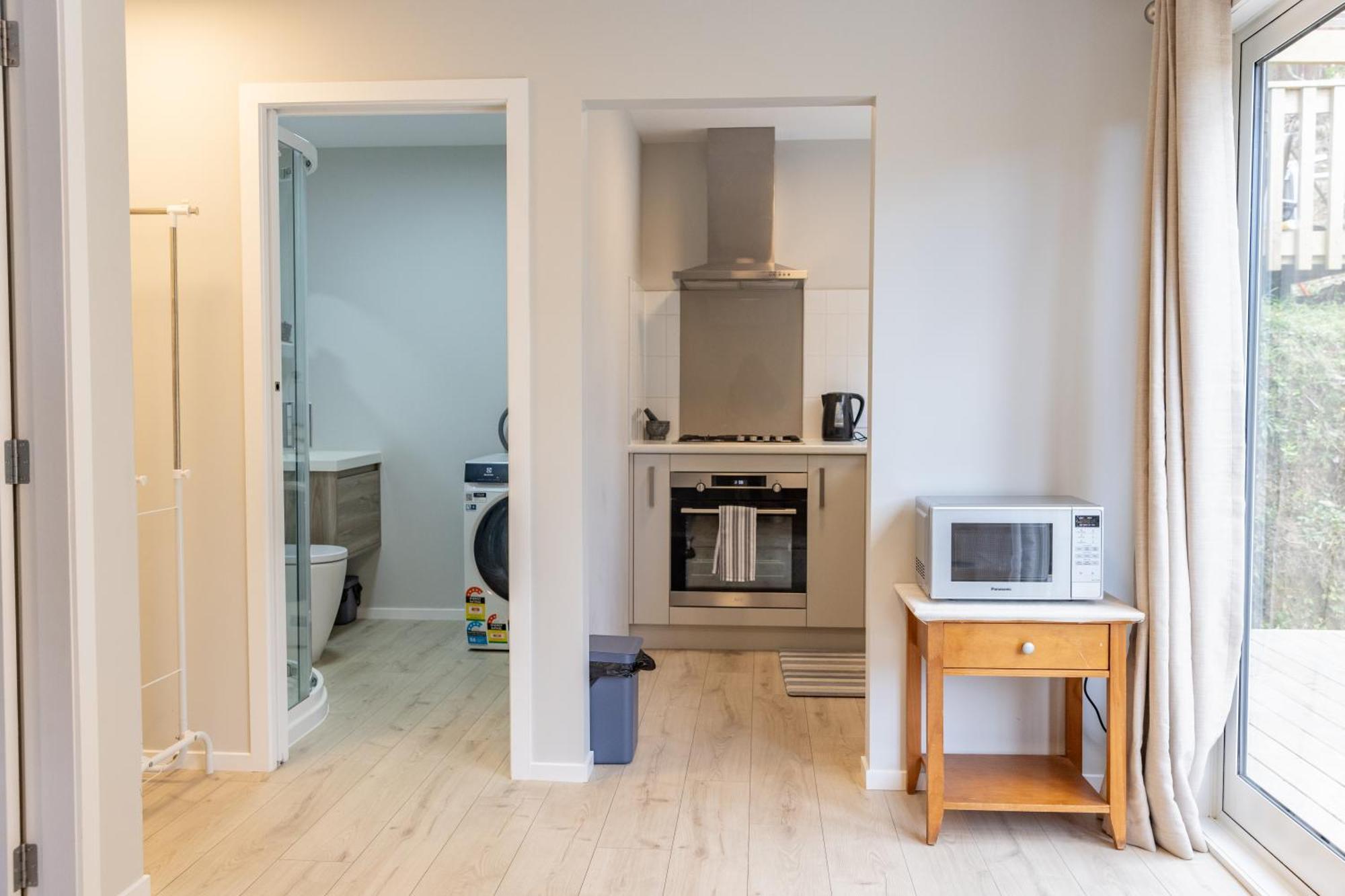 Back Garden Flat With Free On Street Parking And Fiber Wifi - 15 Mins To Ferry, Stadium, Cbd Wellington Luaran gambar