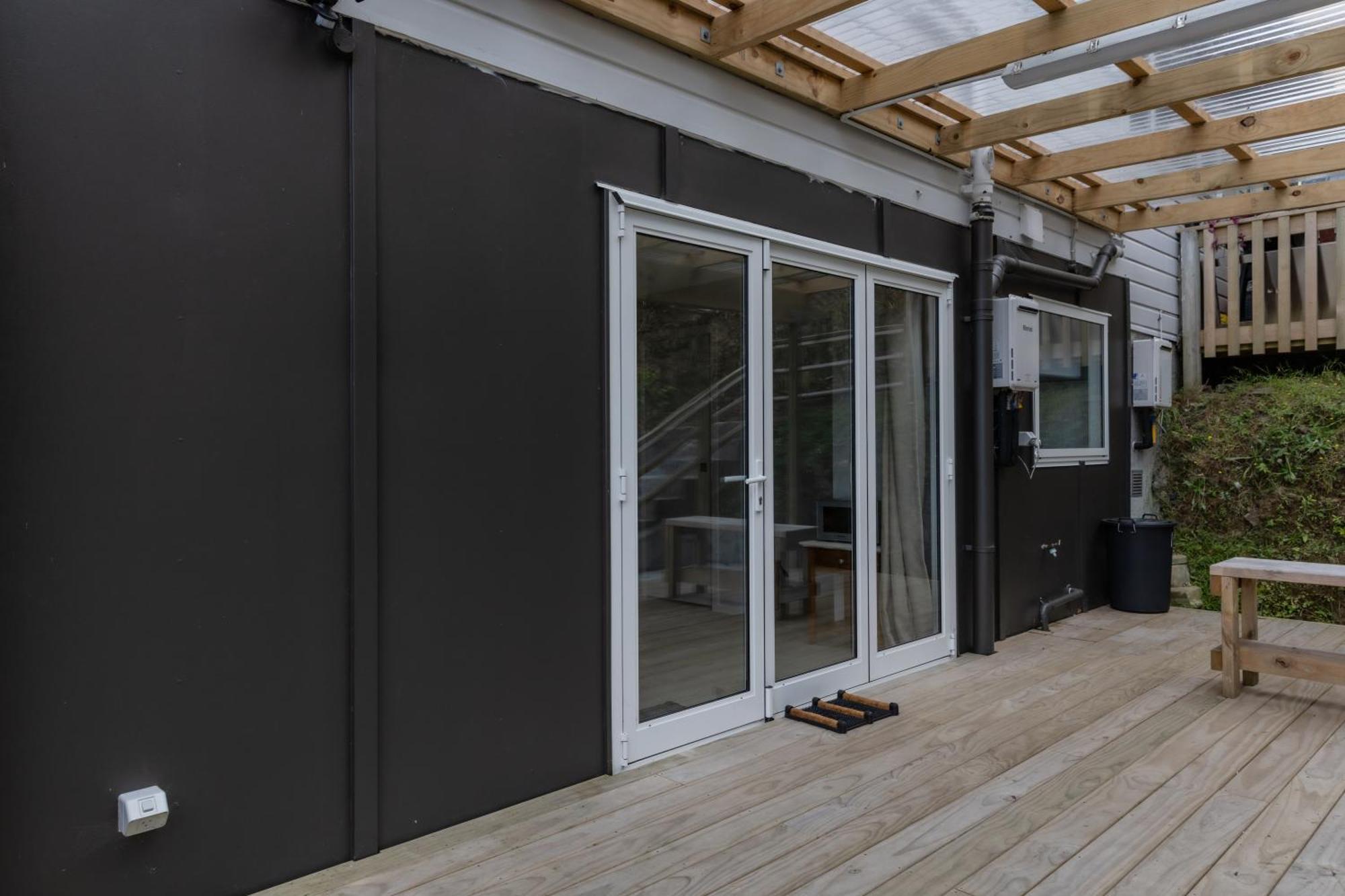 Back Garden Flat With Free On Street Parking And Fiber Wifi - 15 Mins To Ferry, Stadium, Cbd Wellington Luaran gambar
